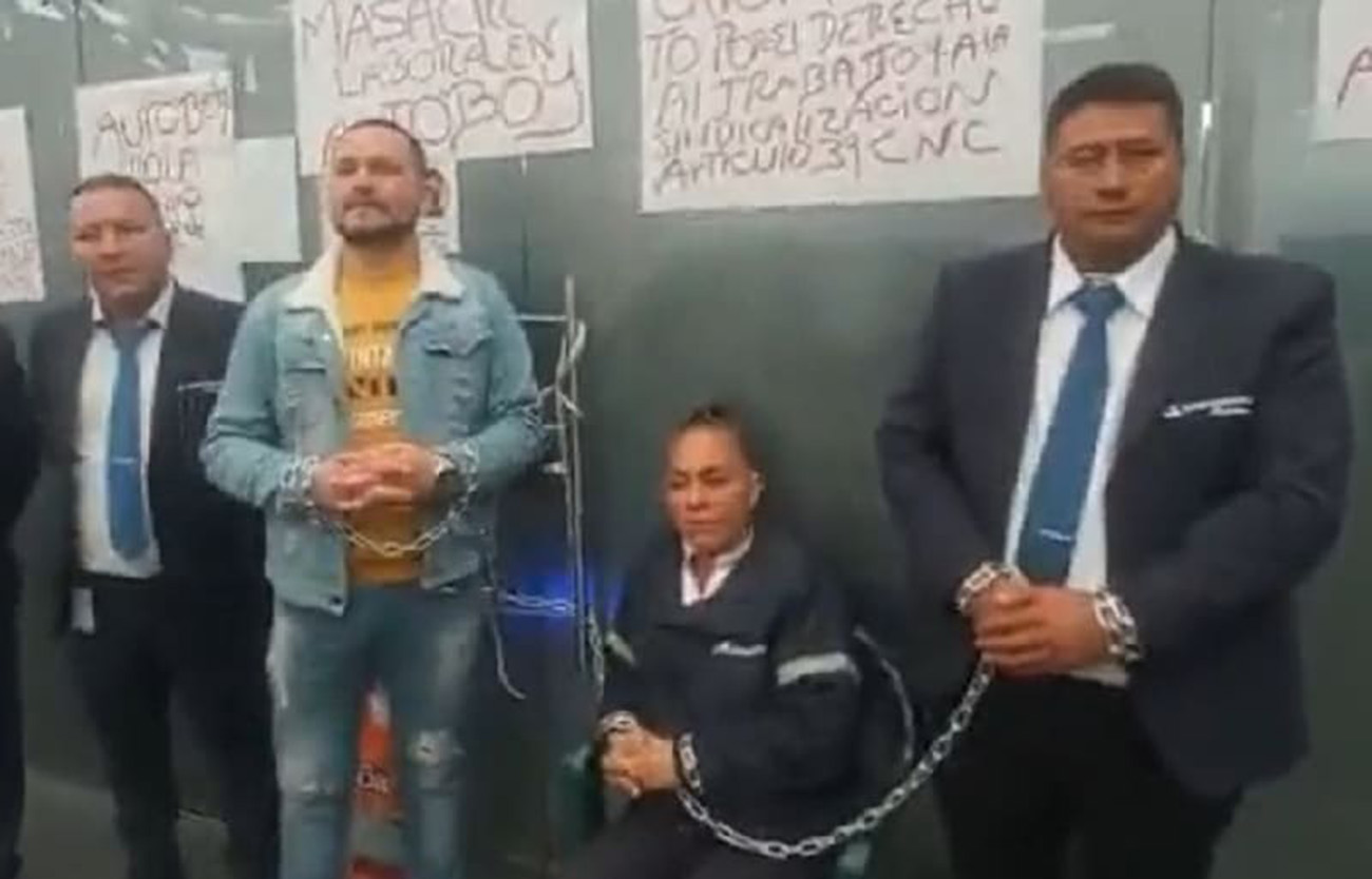 Trabajadores de Autoboy protestan en la terminal Juana Velasco de Gallo ...